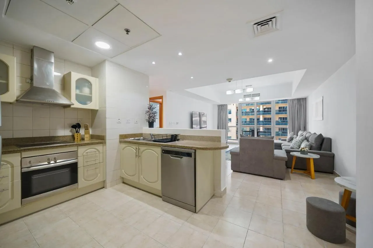 Delightful 2Br In Damac Waves - 10 Min Walk2Beach Dubai Apartment