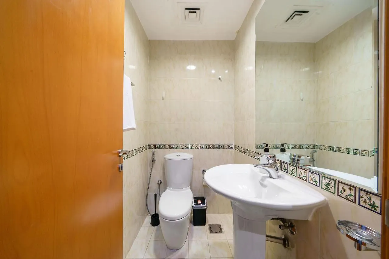 Apartment Delightful 2Br In Damac Waves - 10 Min Walk2Beach Dubai