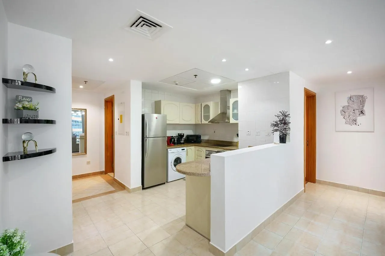 Apartment Delightful 2Br In Damac Waves - 10 Min Walk2Beach Dubai