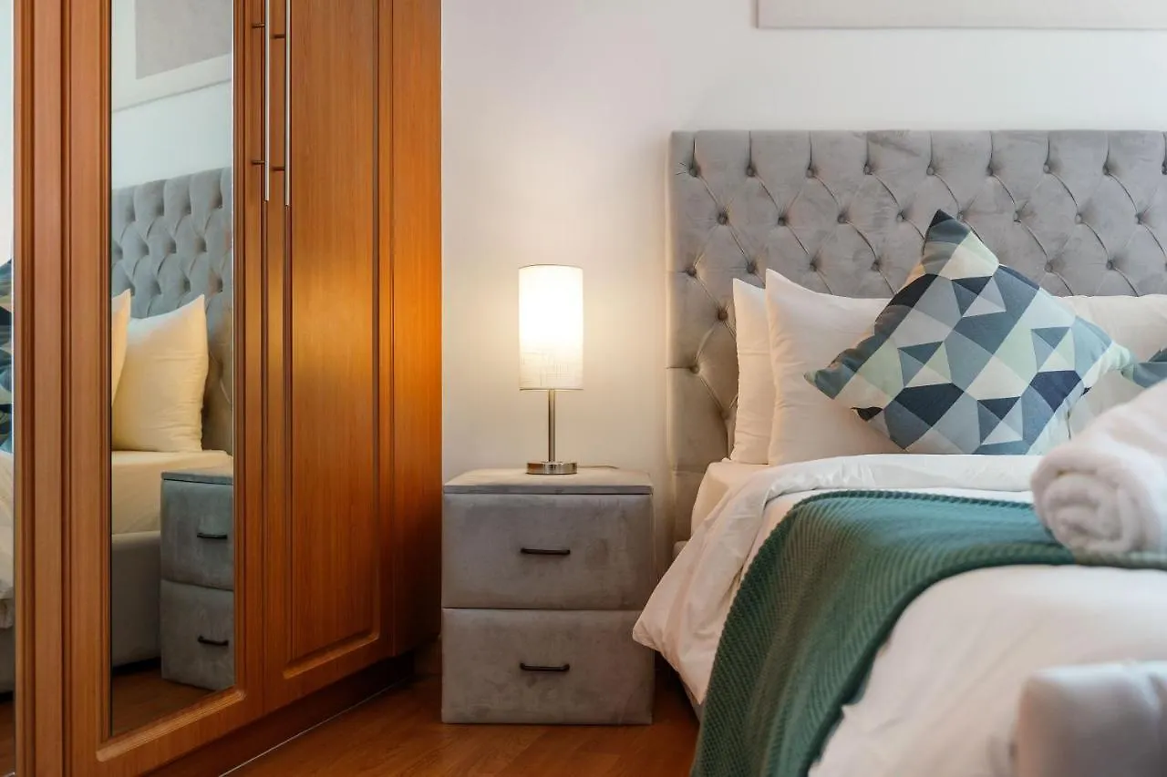 Delightful 2Br In Damac Waves - 10 Min Walk2Beach Dubai United Arab Emirates